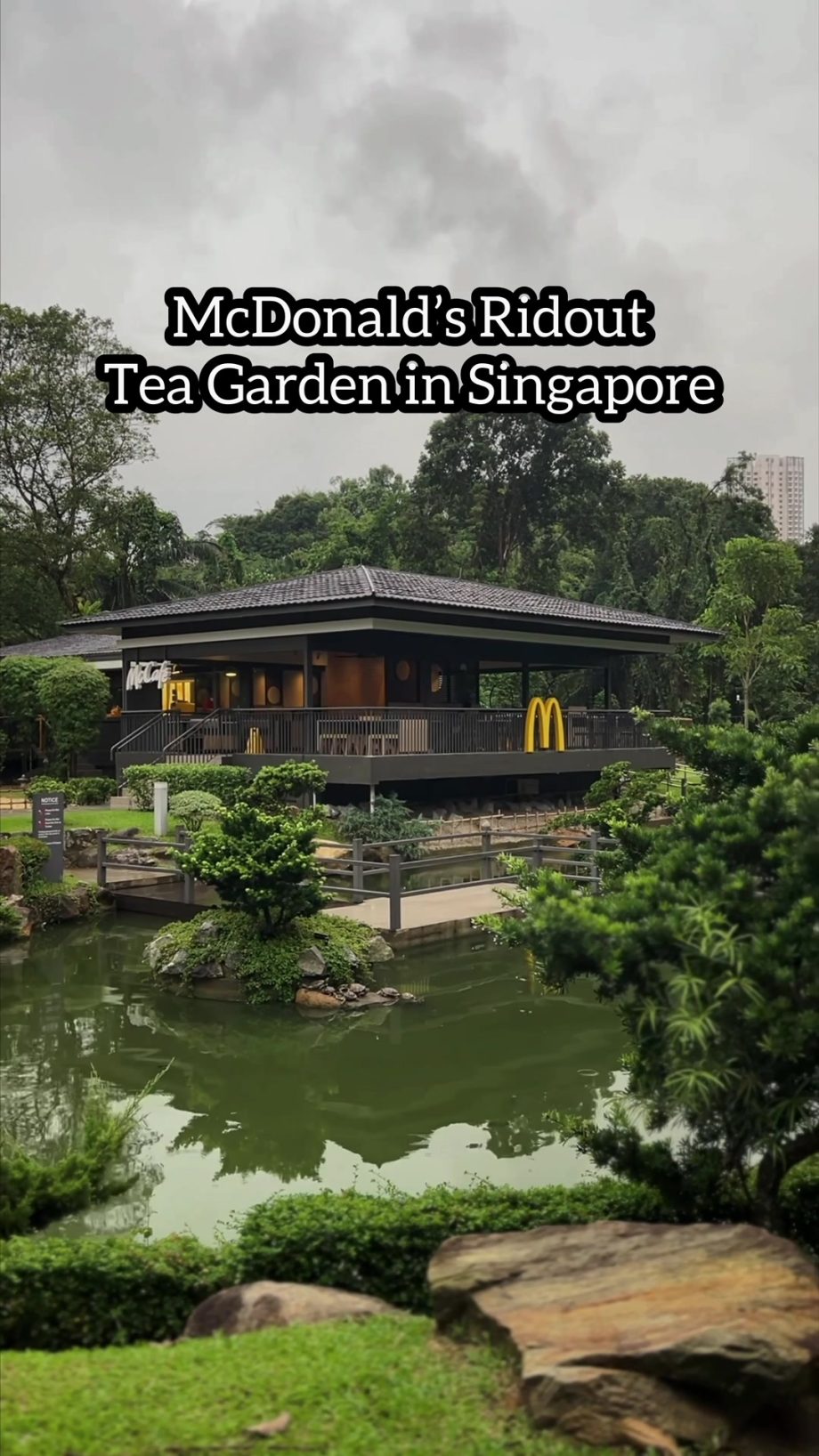 @jktfoodead #JKTFOODEADSINGAPORE Nemu McD tercantik di SG, yang tadinya ga kepen…