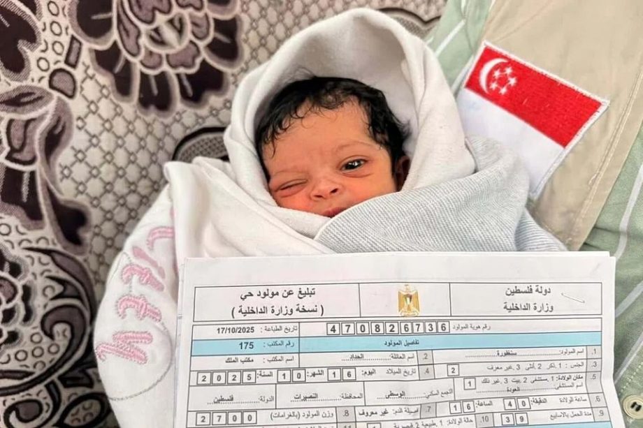Palestinian baby girl born in Gaza named Singapore