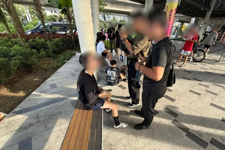 15-year-old among 5 people caught vaping in Khatib, Yishun, Punggol after public tip-offs to HSA