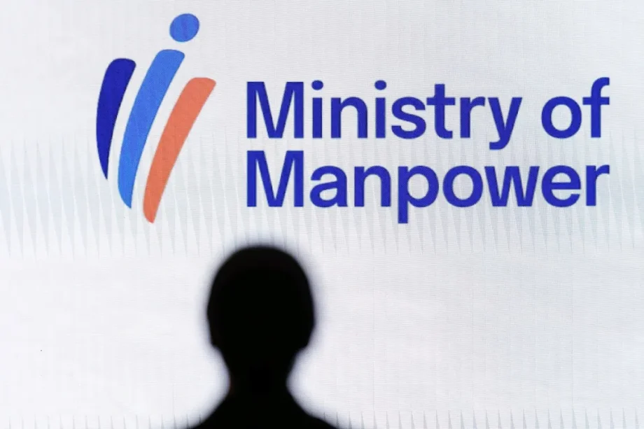Some 15 employers caught annually breaching safety standards for helpers cleaning windows: MOM
