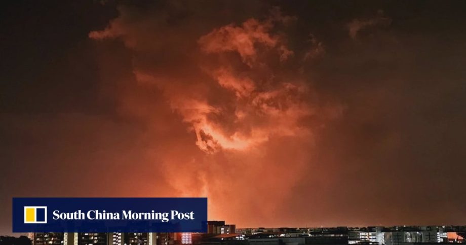 Singapore’s residents complain of smell from Malaysian factories in Johor Singapore’s residents complain of smell from Malaysian factories in Johor