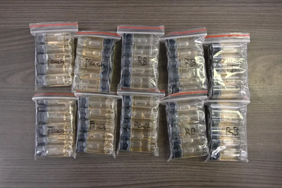 Woman, 25, charged with trafficking 100 Kpods after police patrols at King George’s Avenue Woman, 25, charged with trafficking 100 Kpods after police patrols at King George’s Avenue