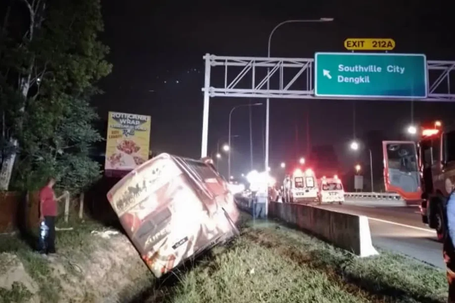 Couple travelling from S’pore to Ipoh for family celebration among those hurt in bus crash