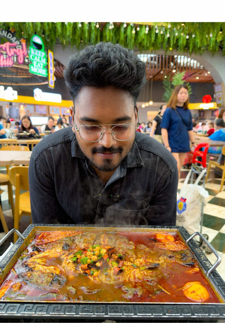 @nalla_iruku Mala Grilled Fish  #tik_tok  . Singapore Viral Street Food .  1 Jur…