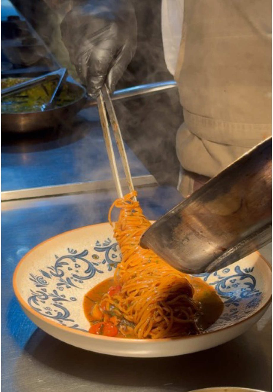 @dibssg 10 Must-Try Foods in Singapore! Save this for your next Singapore food a…