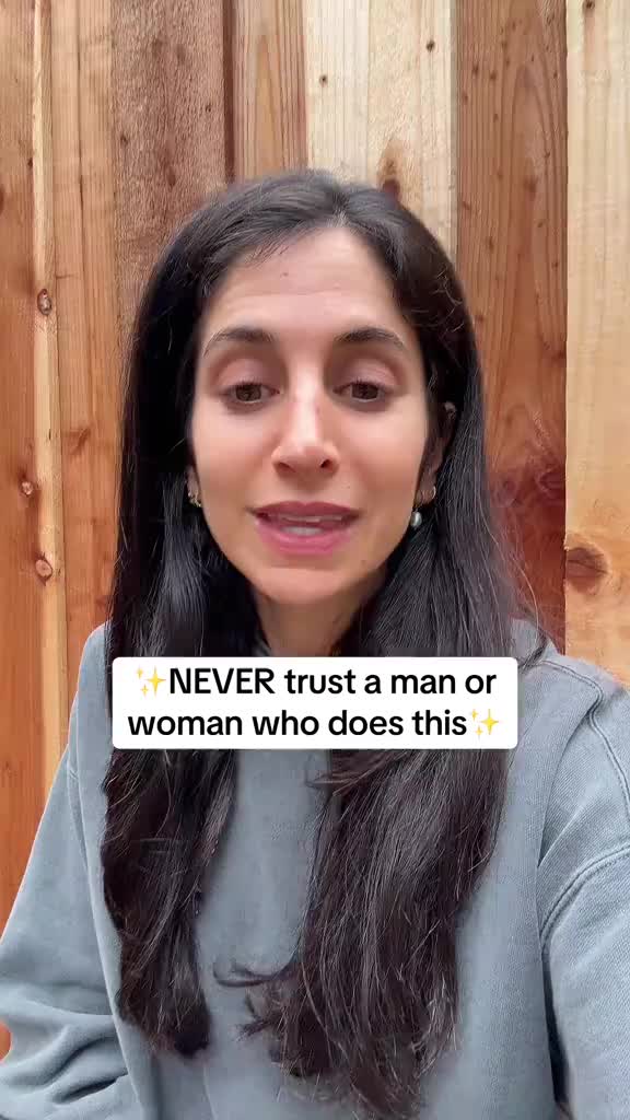 @sabrina.zohar Never trust a man that does this #trust #datingadvice #datinghack…