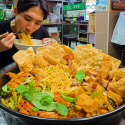 @zermattneo 10KG Curry Noodle Challenge over at @胡须佬_咖喱面 smashed in 52mins! Than…