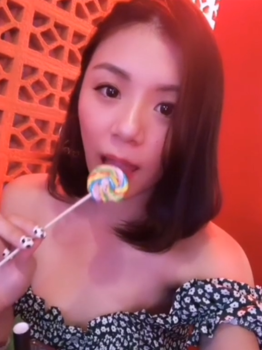 People On TikTok People On TikTok