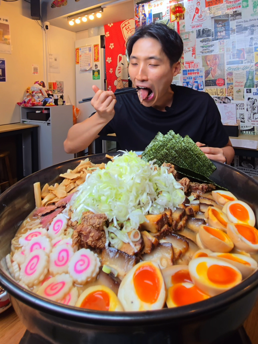 @zermattneo 10KG Duck Ramen Challenge at @liulangmian_sg! Hella rough ride but s…
