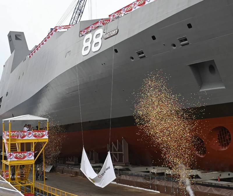 Singapore’S First-Of-Class Multi-Role Combat Vessel