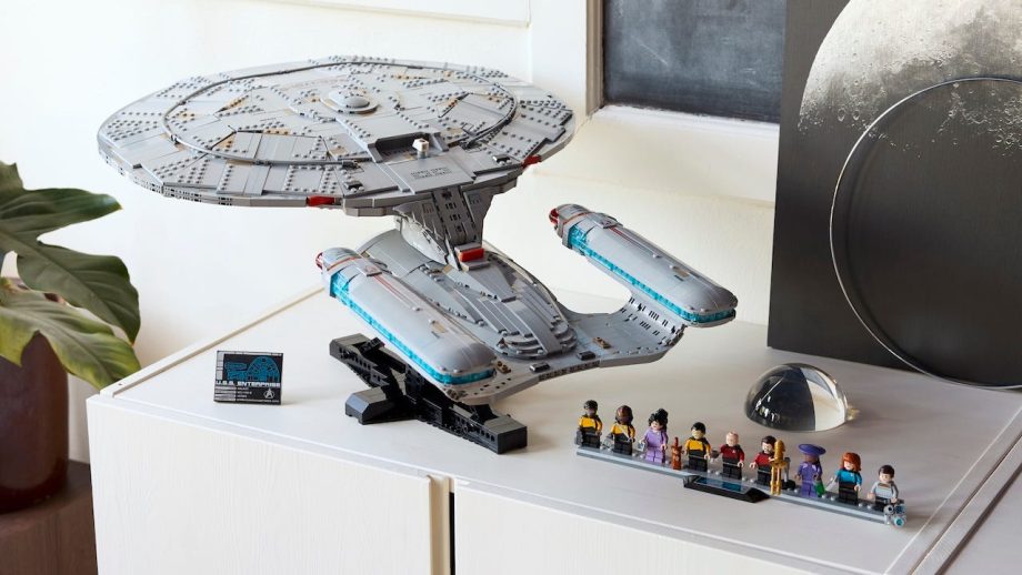 LEGO Star Trek U.S.S. Enterprise Announced as This Year’s Black Friday Set