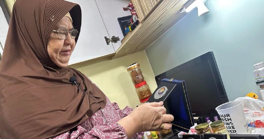 ‘He’s my son’: Guardian of teen who died in basketball court accident has always seen herself as his mum, Singapore News ‘He’s my son’: Guardian of teen who died in basketball court accident has always seen herself as his mum, Singapore News