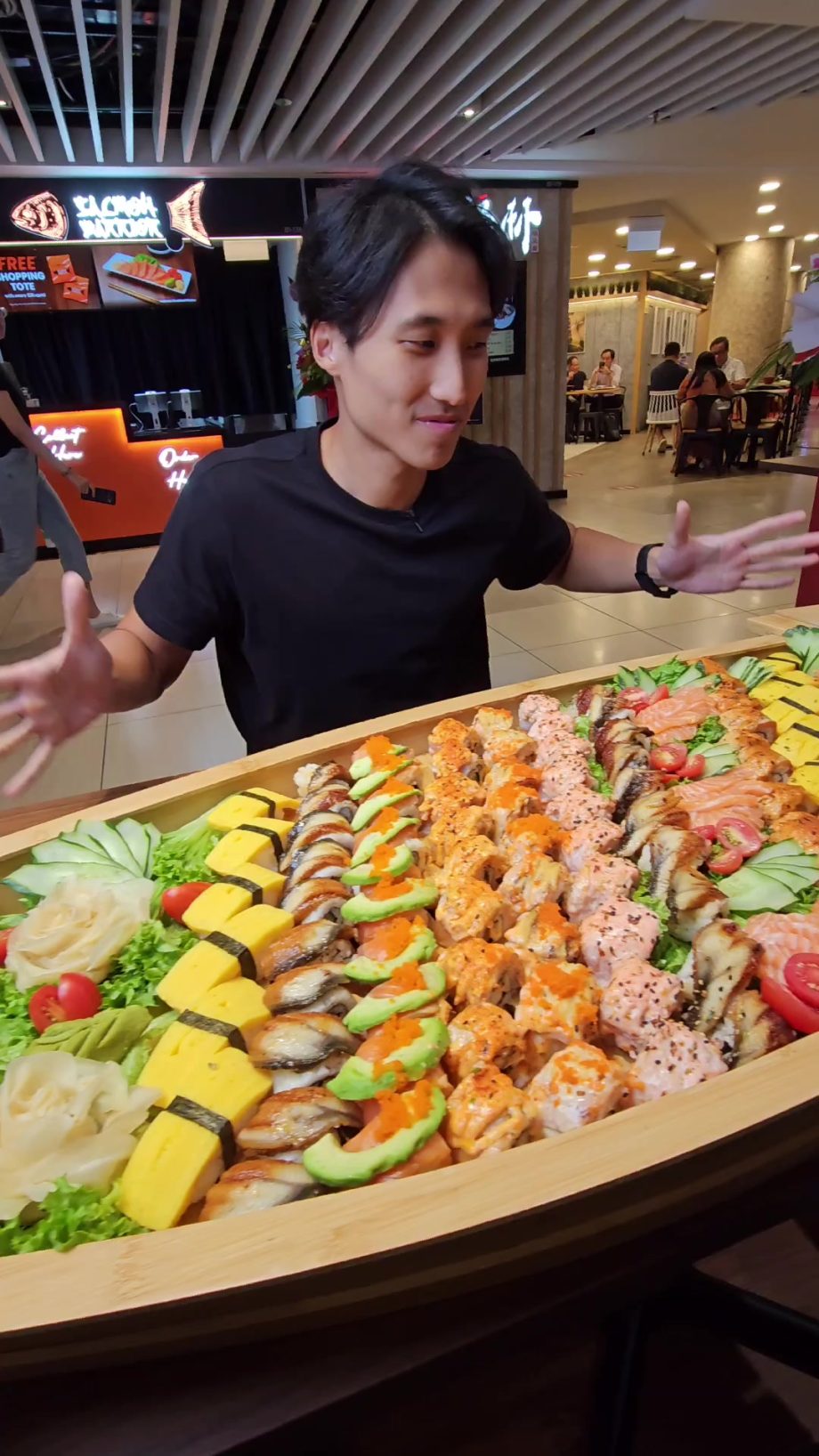 @zermattneo Sailing through 20 servings (5.5kG) of sushi solo! Took me around 30…