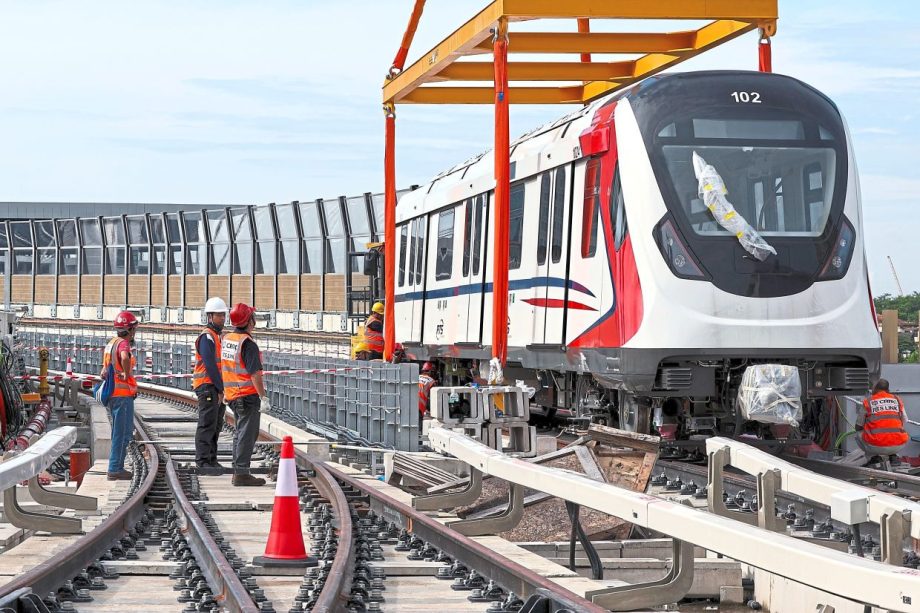 First RTS train arrives for testing