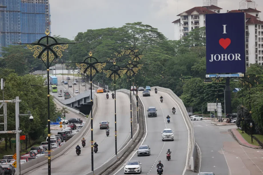 S’pore vehicles barred from leaving Malaysia if VEP fines not paid; enforcement to go beyond Johor S’pore vehicles barred from leaving Malaysia if VEP fines not paid; enforcement to go beyond Johor