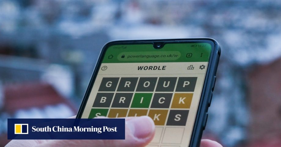 Forget phone apps and gaming consoles, video game players are returning to websites