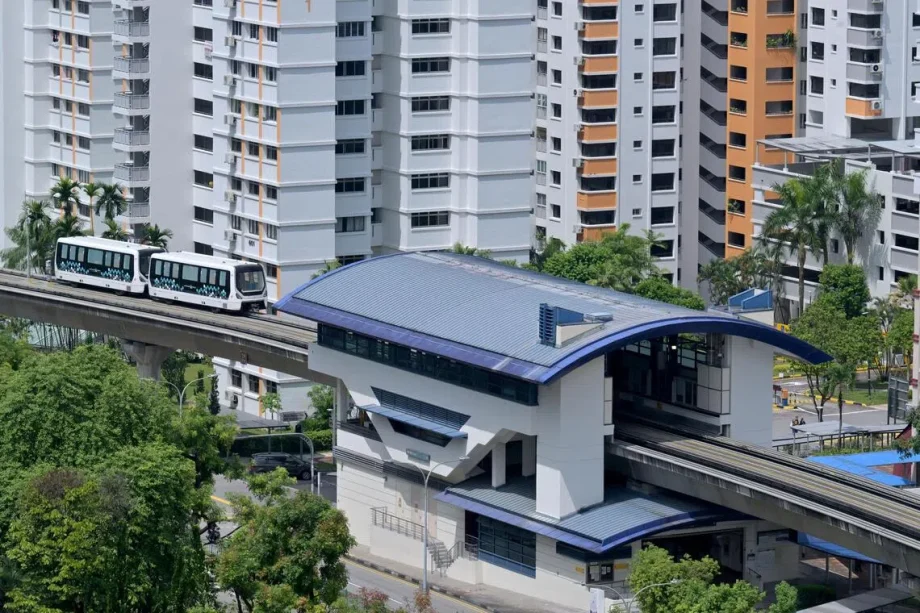Drunk passenger fell onto LRT track in Bukit Panjang on Oct 27, disrupting services