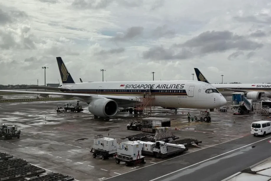 Singapore Airlines to adopt LEO satellite inflight Wi-Fi that promises “home broadband” speeds