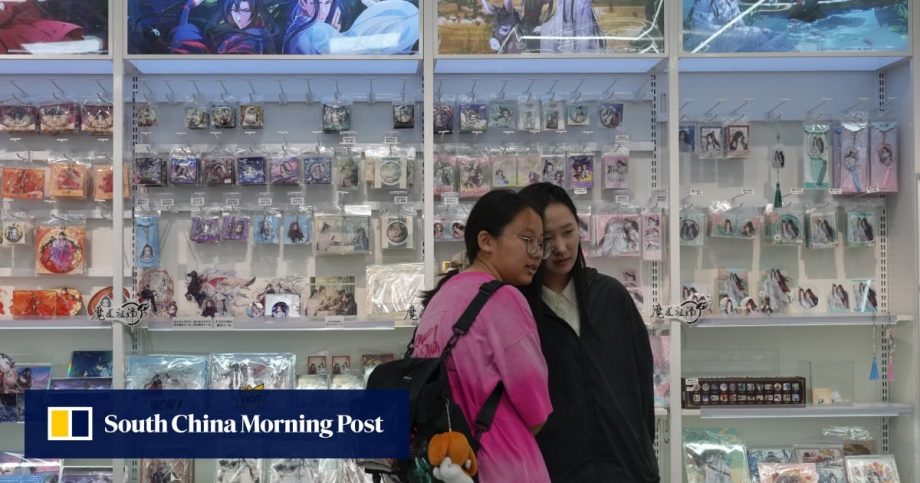 China’s crackdown on same-sex love stories leaves Chinese women ‘less happy without it’ China’s crackdown on same-sex love stories leaves Chinese women ‘less happy without it’