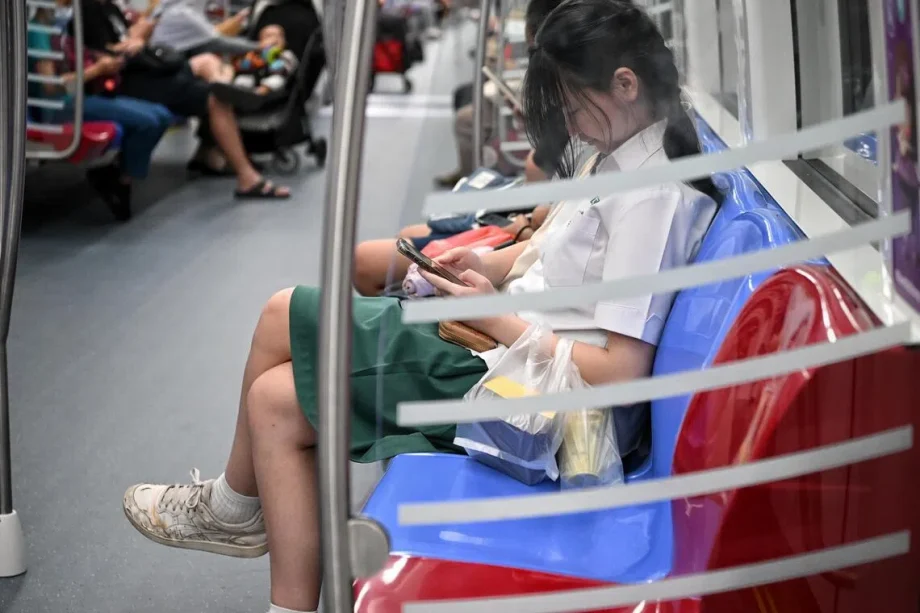 New rules on smartphone use in secondary schools