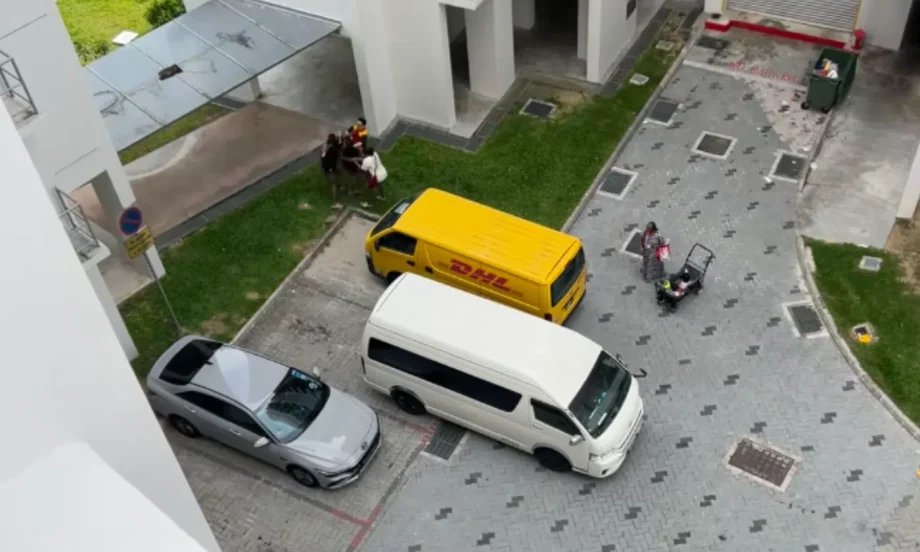 DHL driver spotted clashing with group of people at Angsana Breeze: ‘Yishun again’