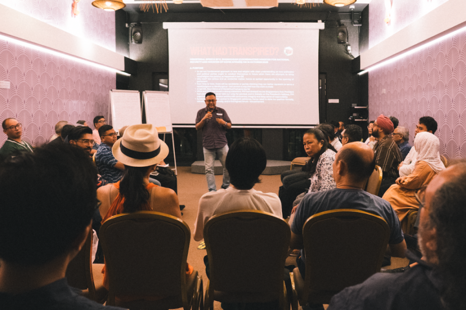 Identity Politics and the Malay-Muslim Community? Penat lah Identity Politics and the Malay-Muslim Community? Penat lah