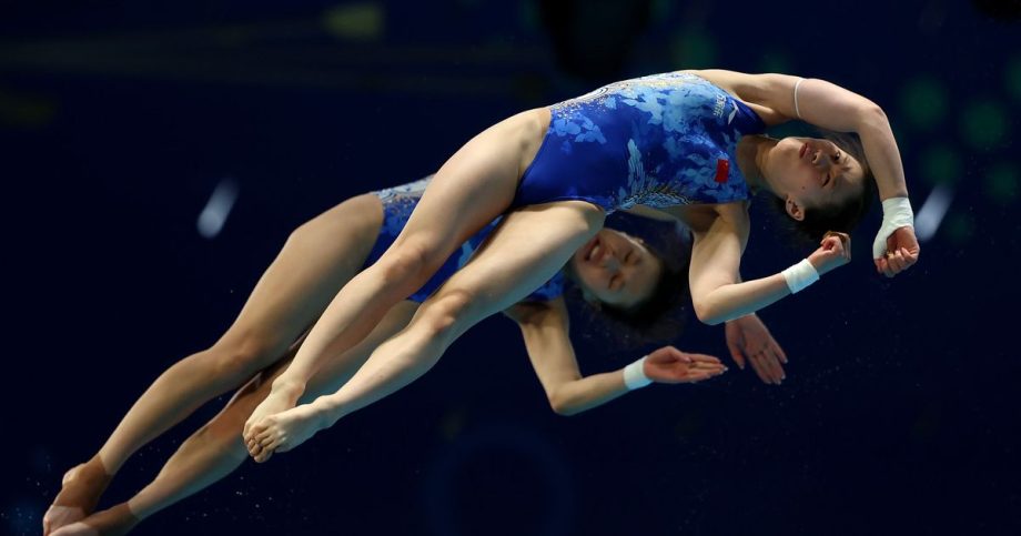 Stunning Comebacks & Unstoppable Champions Stunning Comebacks & Unstoppable Champions