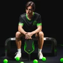 Razer just made a pickleball paddle, and it’s dead serious about it