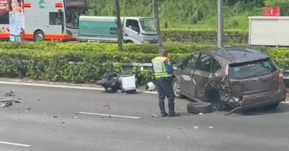 Cabby, 70, among 4 taken to hospital after multi-vehicle crash on SLE, Singapore News