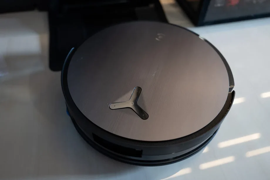 Ecovacs Deebot X11 Omnicyclone review: A good robot vacuum that’s not without its quirks Ecovacs Deebot X11 Omnicyclone review: A good robot vacuum that’s not without its quirks