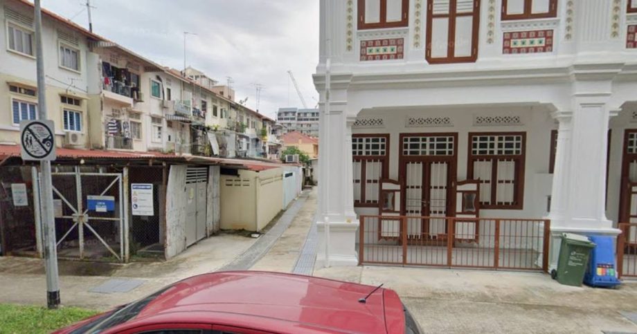 2 men arrested for allegedly assaulting couple with baton in Geylang, Singapore News 2 men arrested for allegedly assaulting couple with baton in Geylang, Singapore News