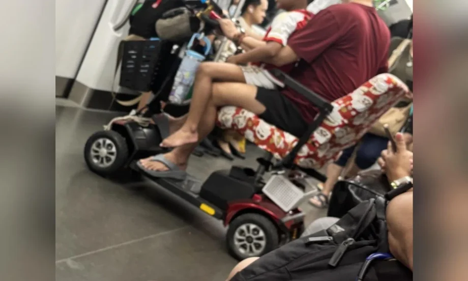 Man and child on ‘huge’ PMA take up ‘half the cabin’ on MRT: ‘So dangerous to other commuters’ Man and child on ‘huge’ PMA take up ‘half the cabin’ on MRT: ‘So dangerous to other commuters’