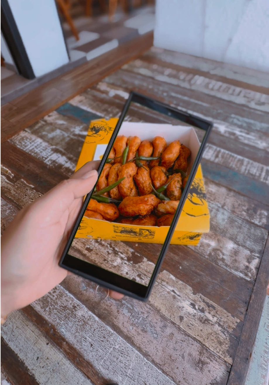 @theoriginalvadai Warning: Bringing this vadai box to gatherings may cause sud… @theoriginalvadai Warning: Bringing this vadai box to gatherings may cause sud…