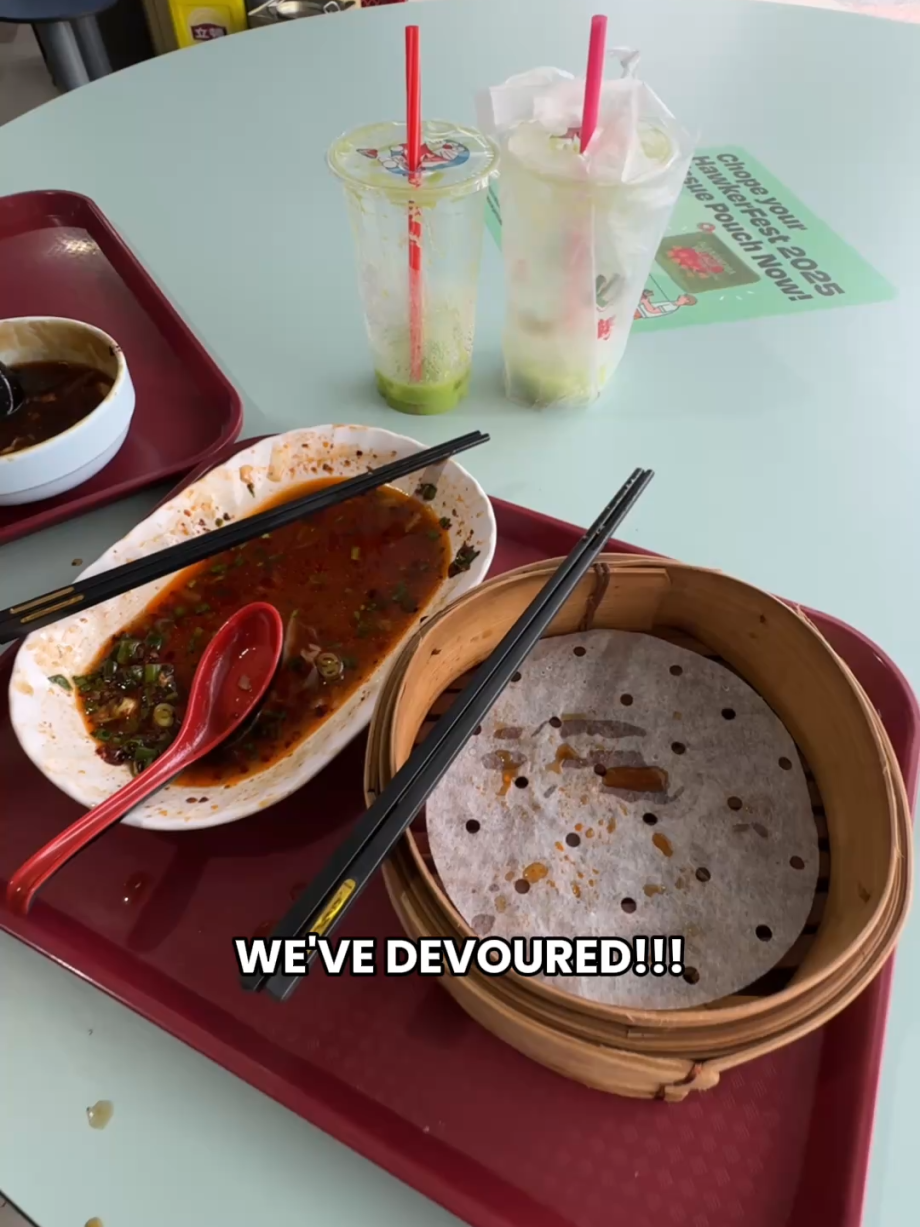 @okkar.tries I bring my daughter to this Michelin-recommended hawker stall. An 1…