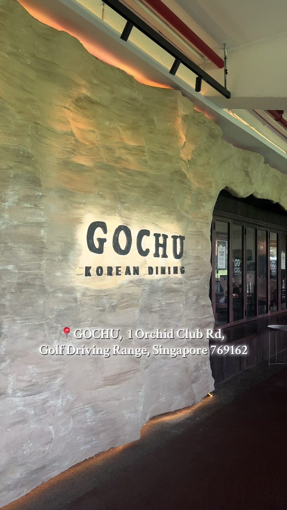 @xiaoawkward Have you heard of the latest cave-themed restaurant in Yishun?!  GO…