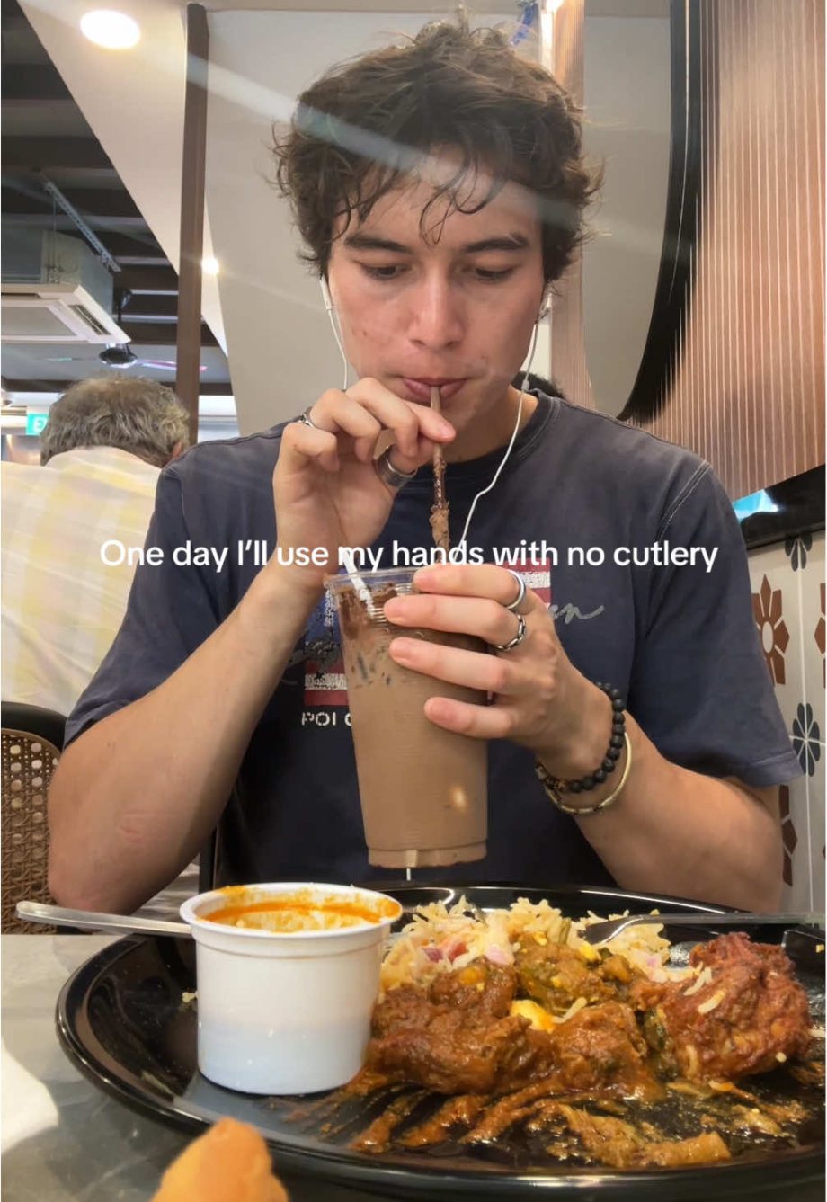 @arlenlim9 @Umar Ali Cafe has plain Prata for !!!!! Also hands down they do th…