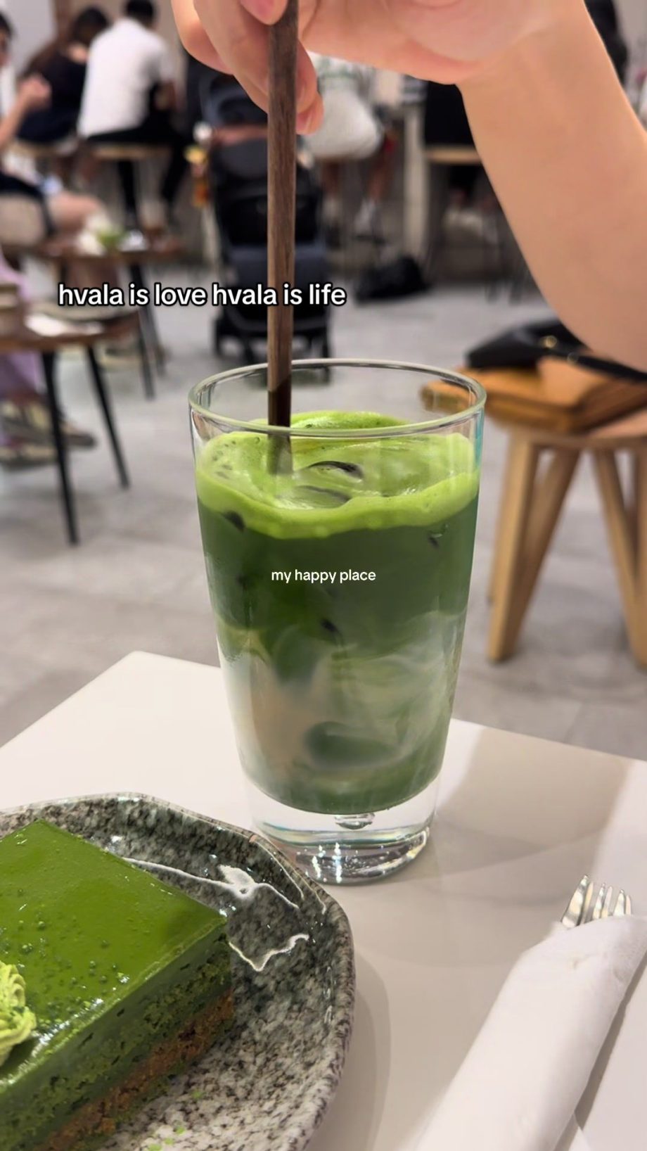 @foodee.diaree no trip back to sg is complete without a visit to @Hvala Singapor…