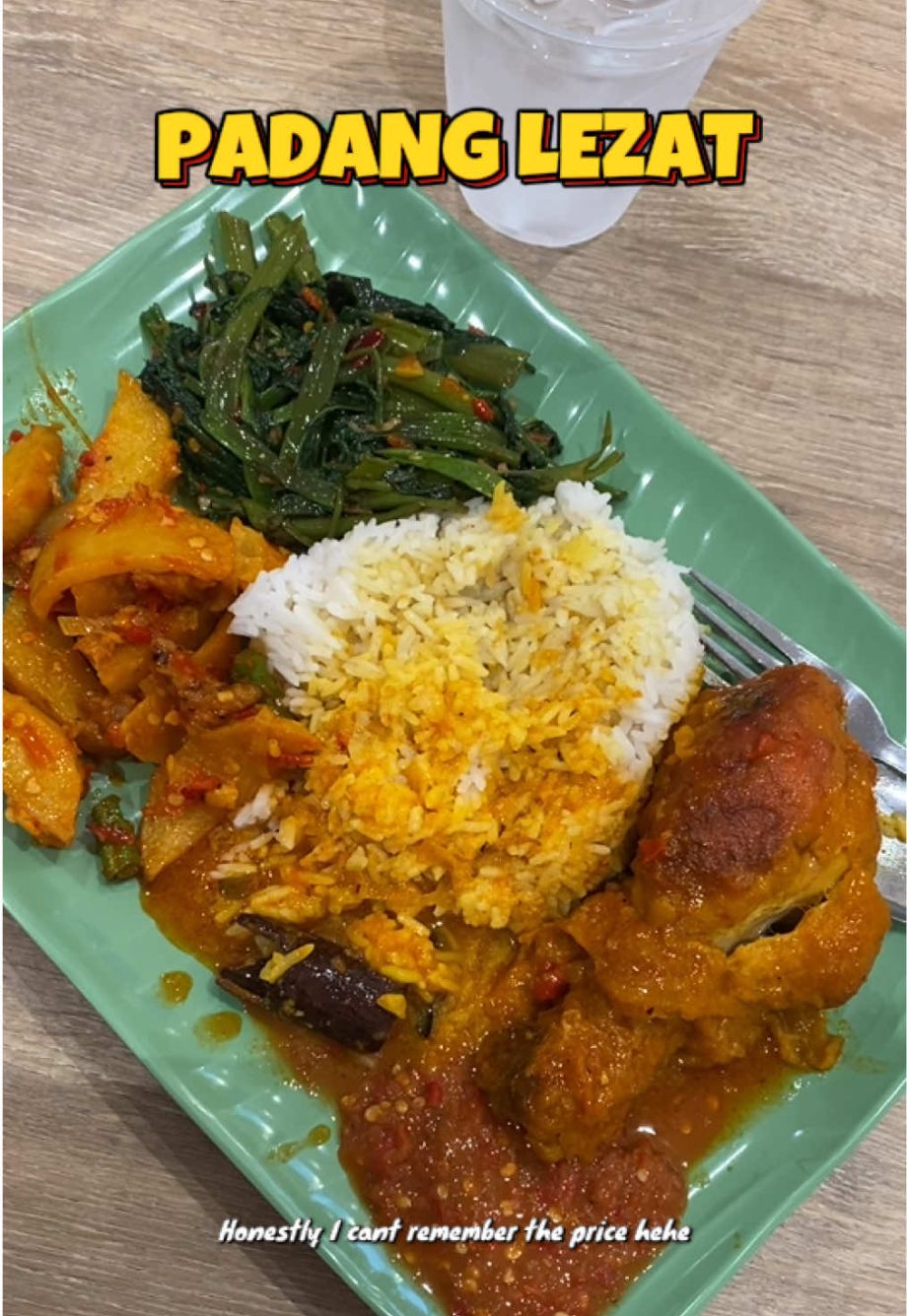 @firdausbunny Lot 1 punye food junction best juga ada around 8 halal stall!!! #s…