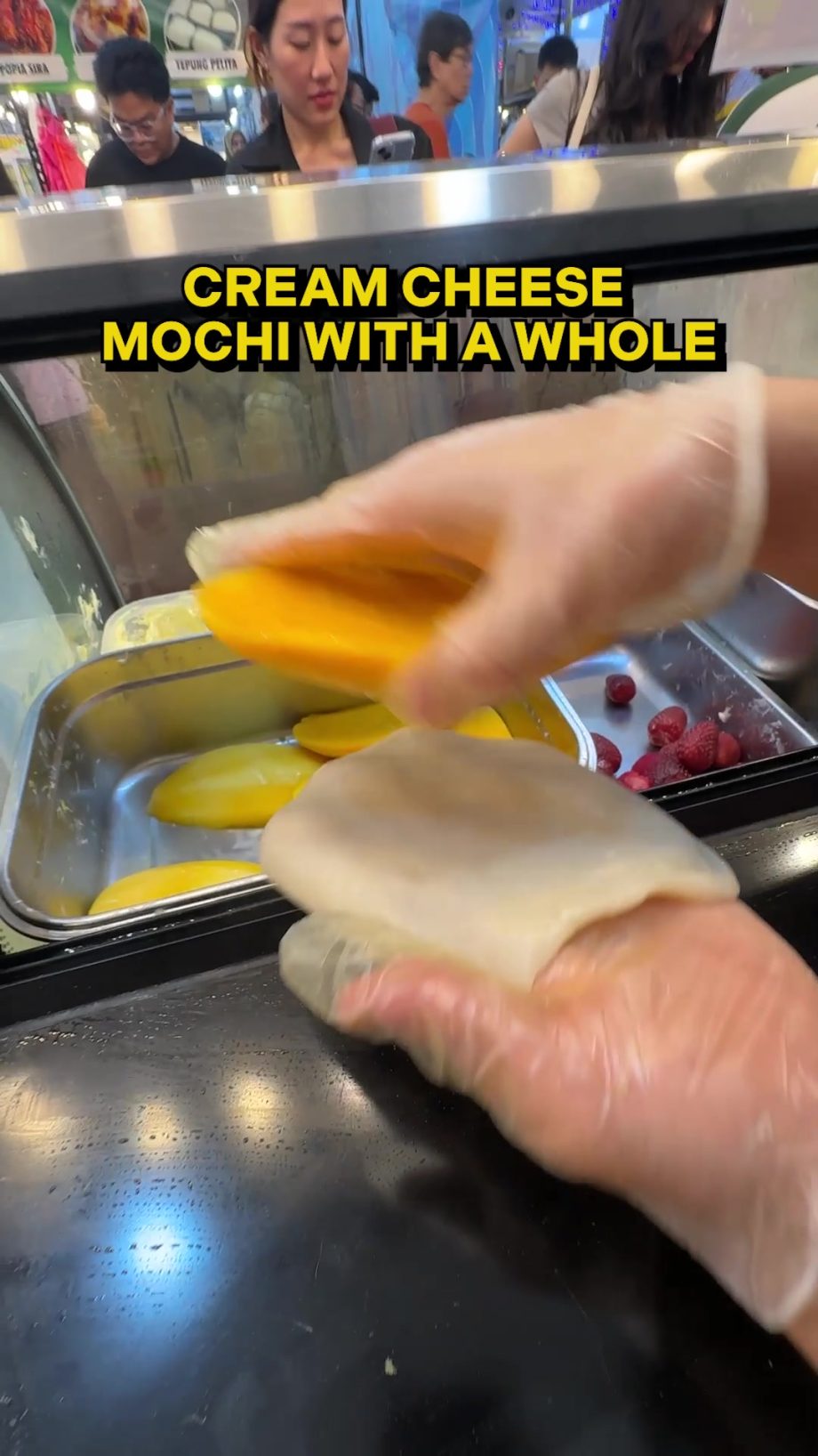 @shout.sg We spotted the XHS-viral handmade fruit cream cheese mochi in Singapor…