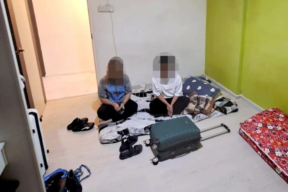 4 arrested in Jurong West for overstaying-related offences; ICA investigations ongoing 4 arrested in Jurong West for overstaying-related offences; ICA investigations ongoing