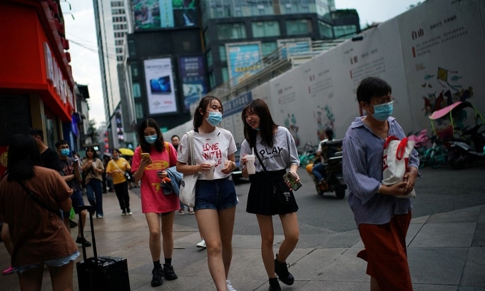 23 Singaporean tourists locked in shop after refusing to buy items during China trip 23 Singaporean tourists locked in shop after refusing to buy items during China trip