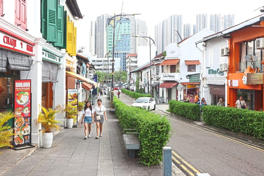 Fewer S’poreans shop in JB due to strong ringgit