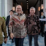 Malaysian PM Anwar arrives in Singapore for Leaders’ Retreat, will meet PM Wong this afternoon