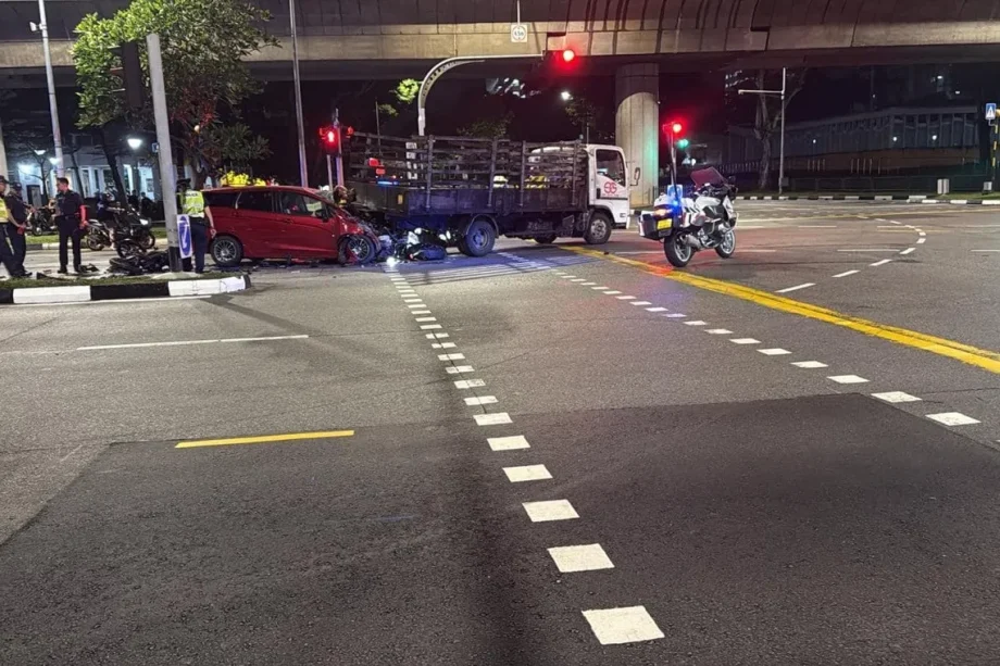 One person dead in traffic accident in Yishun; four others injured One person dead in traffic accident in Yishun; four others injured
