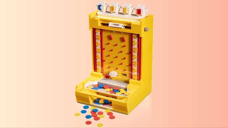 This Motorized Arcade Game Building Set Could Be A Fun Holiday Gift This Motorized Arcade Game Building Set Could Be A Fun Holiday Gift