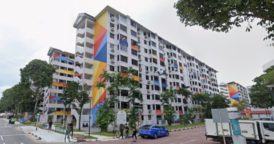 Man locks himself in room for 2 hours, SCDF personnel seen rappelling down Circuit Road block, Singapore News