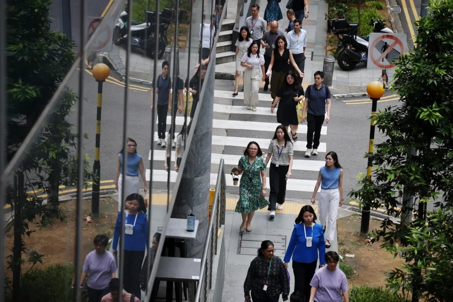 64% of Singapore workers eye job switch amid tight labour market: Randstad study 64% of Singapore workers eye job switch amid tight labour market: Randstad study