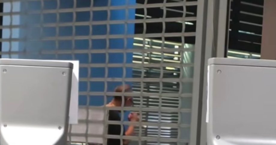 Man brandishes 2 knives at OCBC Aquatic Centre, police investigating incident, Singapore News