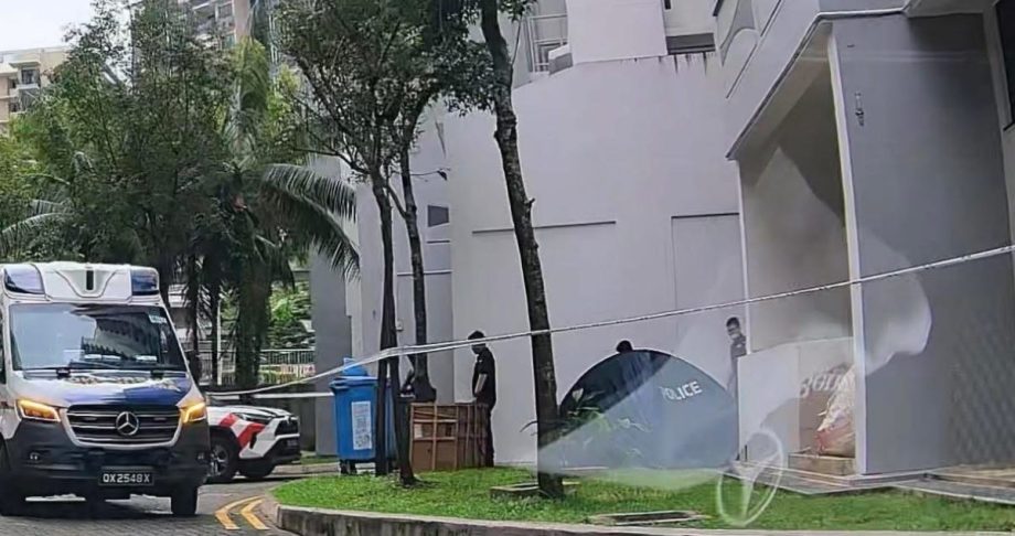 Man found dead at foot of HDB block in Sengkang , Singapore News Man found dead at foot of HDB block in Sengkang , Singapore News