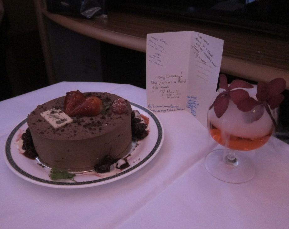 Singapore Airlines Passenger Furious Over Free Birthday Cake Denial Singapore Airlines Passenger Furious Over Free Birthday Cake Denial